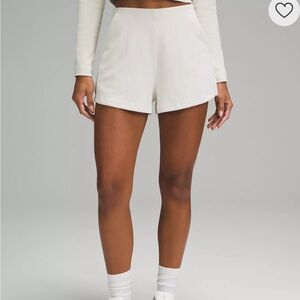 Ribbed Softstreme High-Rise Short 2"